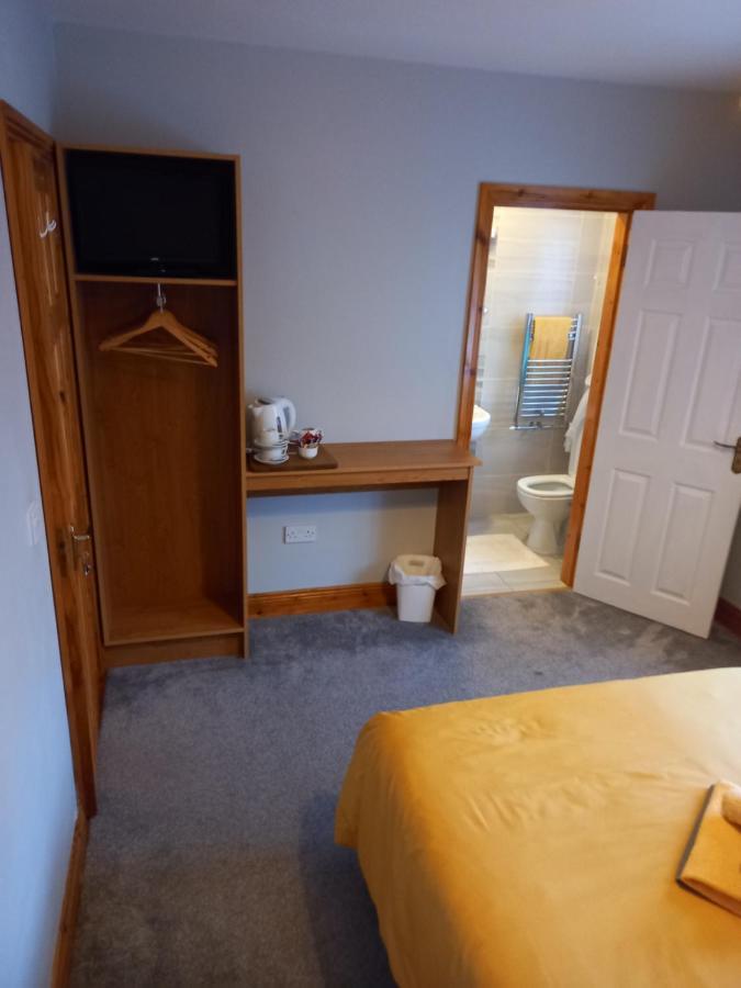 A New U Country Cottage Clynacartan Екстериор снимка