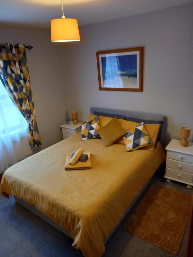 A New U Country Cottage Clynacartan Екстериор снимка