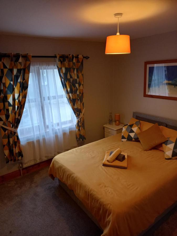 A New U Country Cottage Clynacartan Екстериор снимка