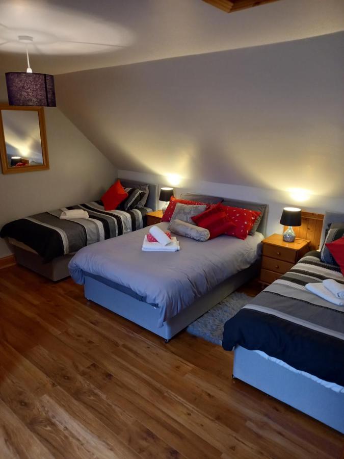A New U Country Cottage Clynacartan Екстериор снимка