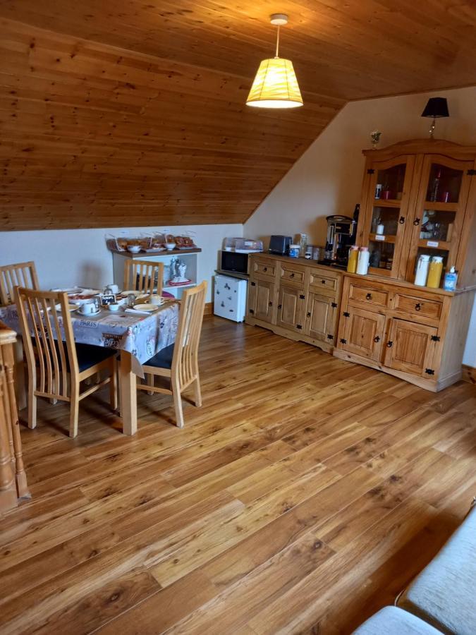 A New U Country Cottage Clynacartan Екстериор снимка
