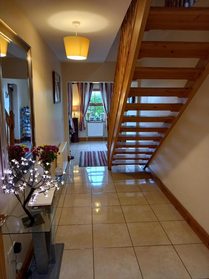 A New U Country Cottage Clynacartan Екстериор снимка