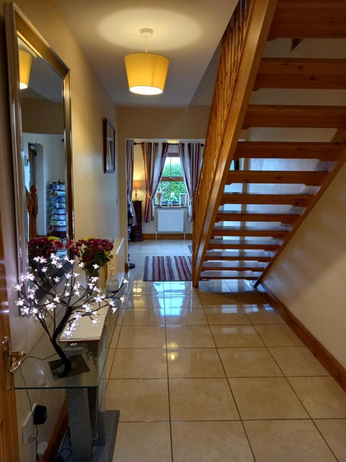A New U Country Cottage Clynacartan Екстериор снимка