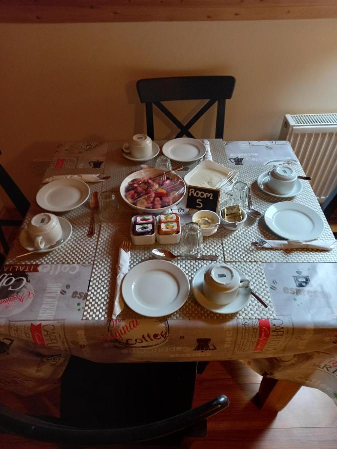 A New U Country Cottage Clynacartan Екстериор снимка